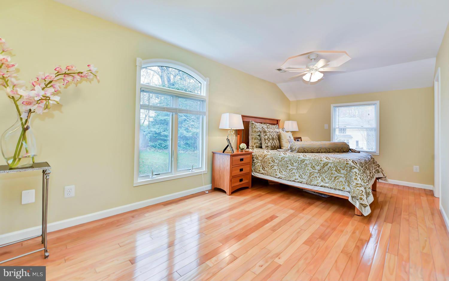 6324 Halsey Road McLean, VA 22101 - Photo 18 of 30 Bedroom (Master)