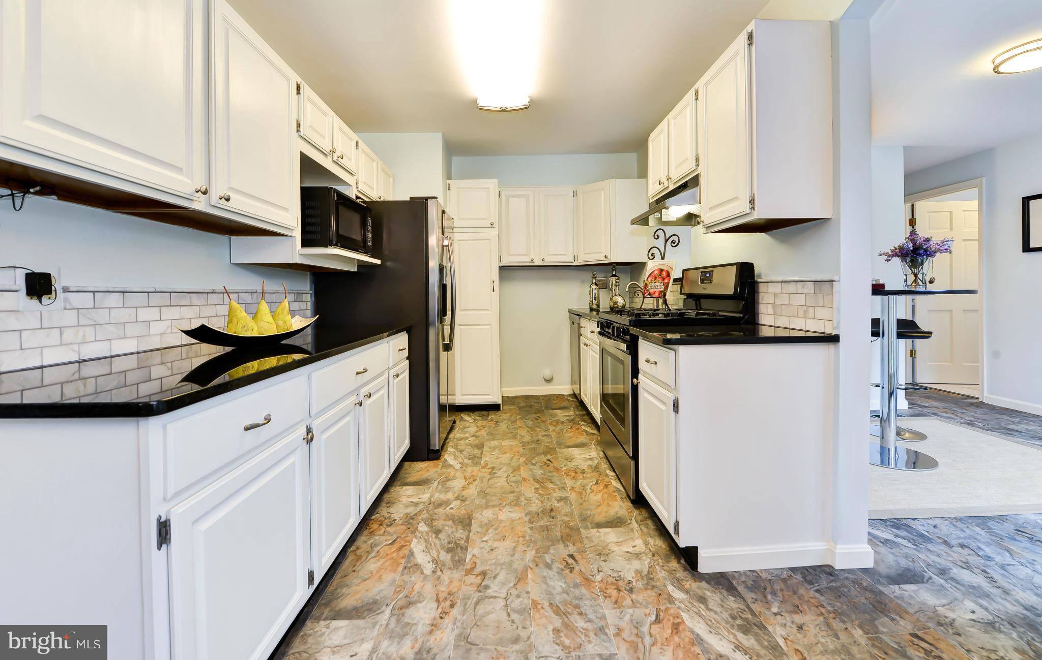 6324 Halsey Road McLean, VA 22101 - Photo 10 of 30 Kitchen
