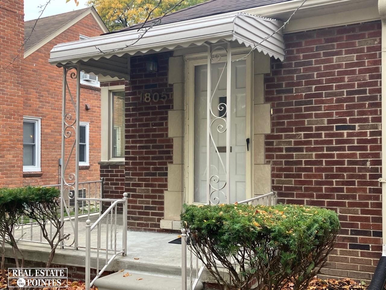 1805 Oxford Road Grosse Pointe, MI 48236 - Photo 3 of 30