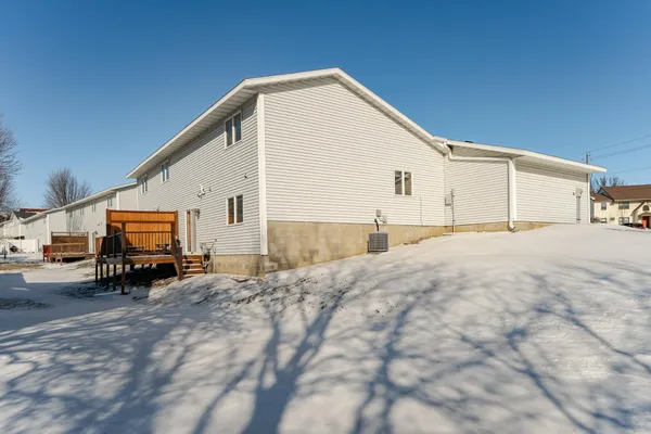 $269,000 | 2401 30th Avenue Northwest, Rochester, MN 55901