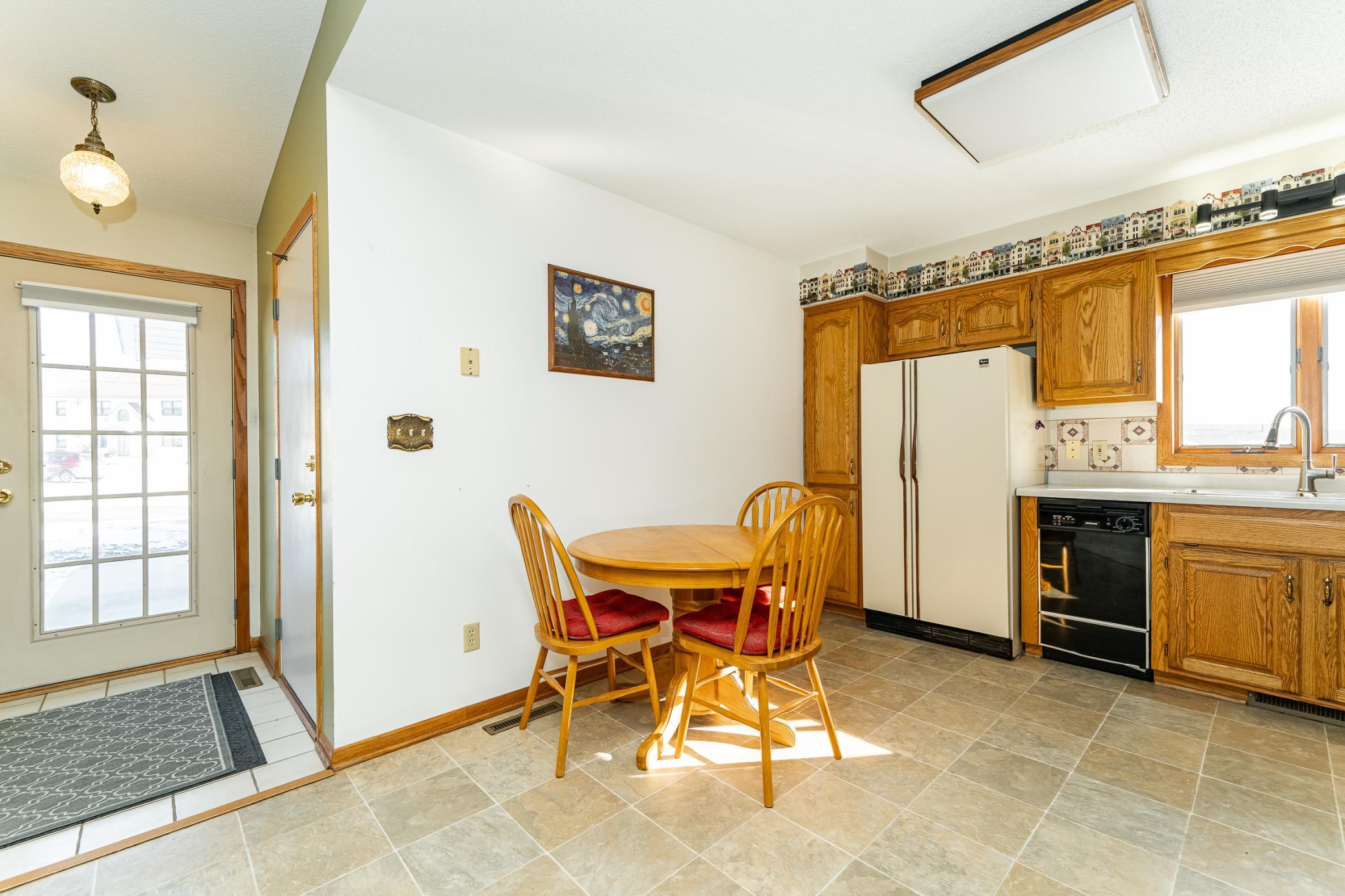 2401 30th Avenue Northwest Rochester, MN 55901 - Photo 4 of 26