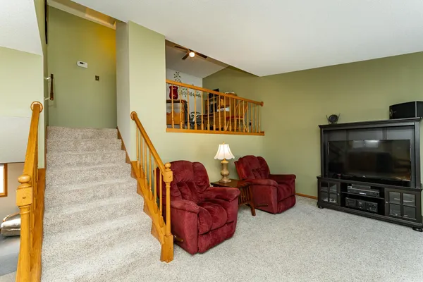 $269,000 | 2401 30th Avenue Northwest, Rochester, MN 55901