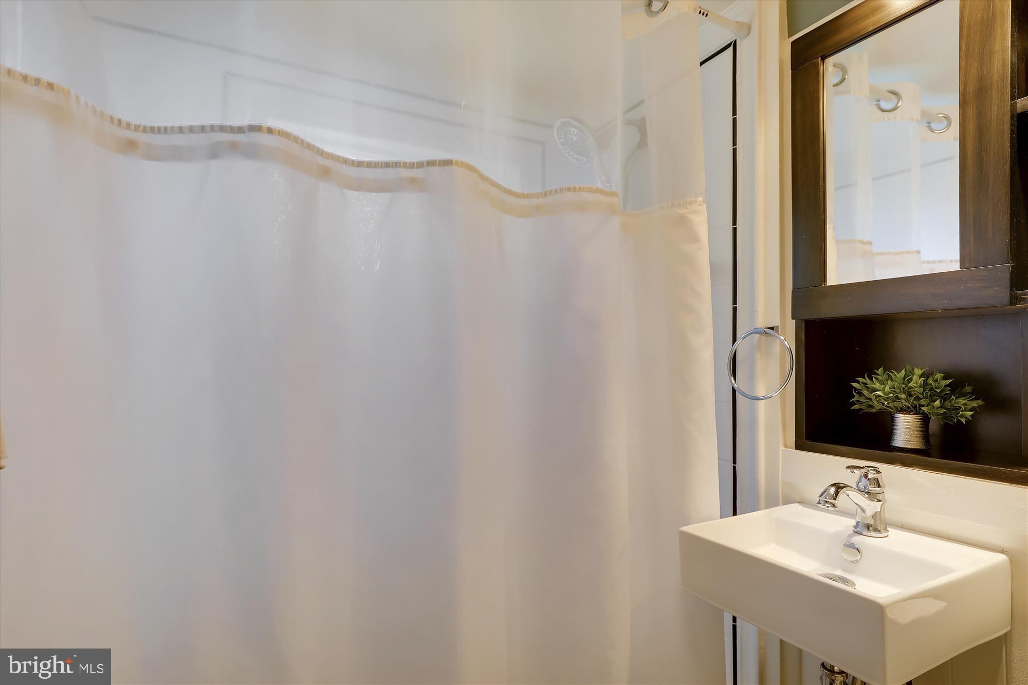 261 Lake Riviera Road Pasadena, MD 21122 - Photo 23 of 30 Bath 2