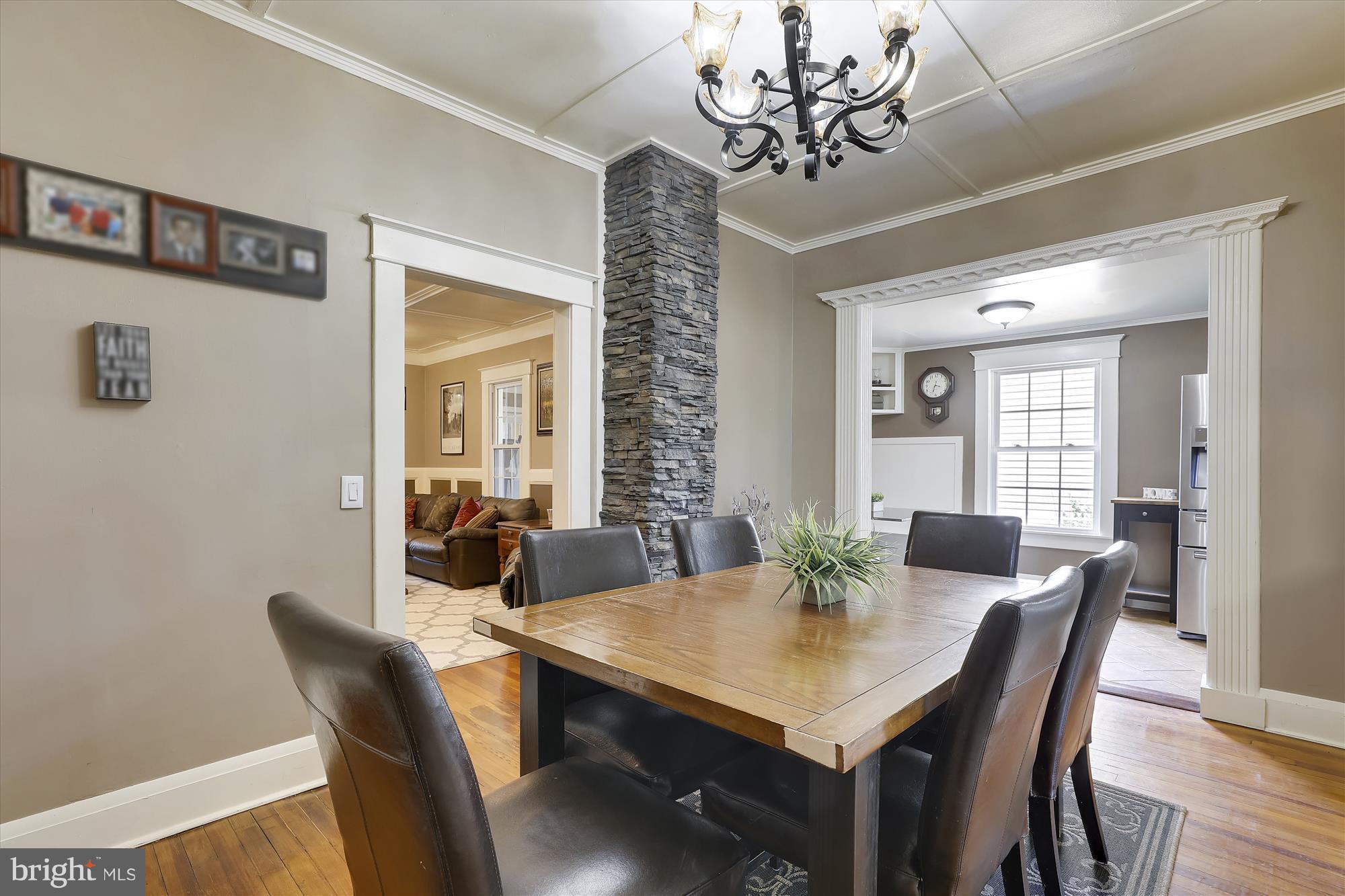 261 Lake Riviera Road Pasadena, MD 21122 - Photo 9 of 30 Dining Room