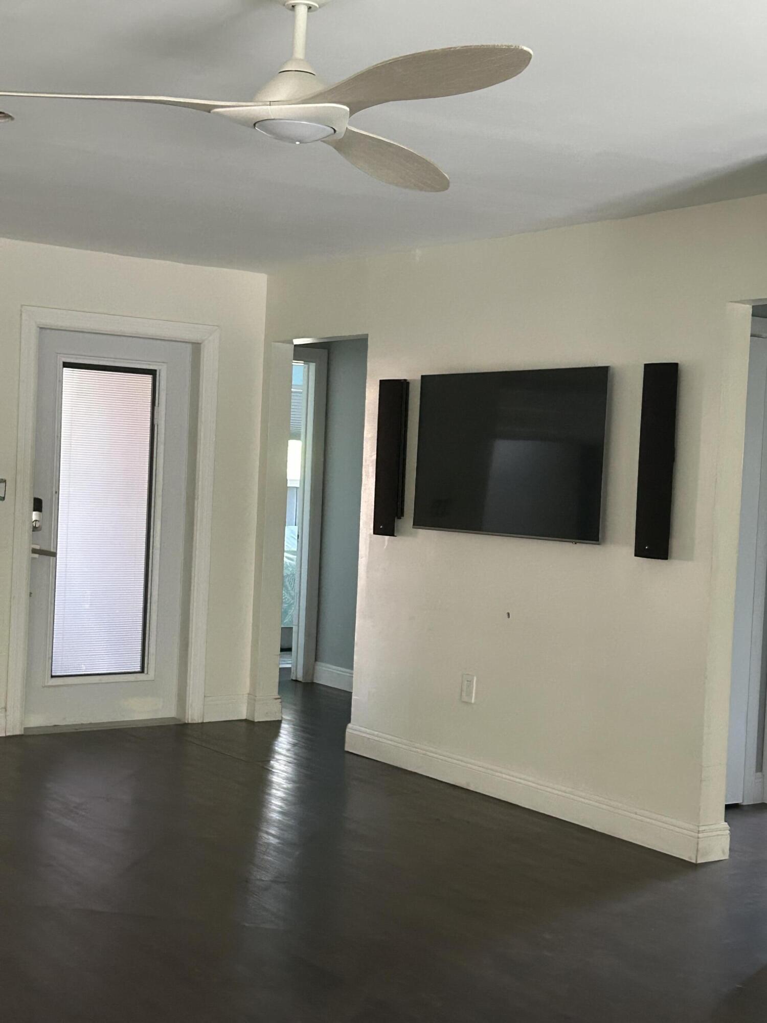 5300 Tyler Street Hollywood, FL 33021 - Photo 15 of 19 IMG_2537