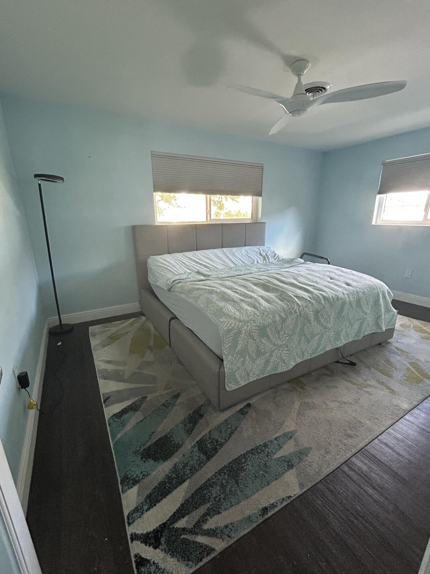 5300 Tyler Street Hollywood, FL 33021 - Photo 8 of 19 IMG_2541