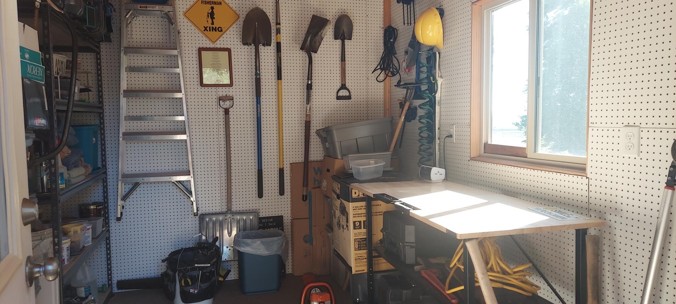 29033 Rocky Point Road Klamath Falls, OR 97601 - Photo 19 of 111 shop/storage space