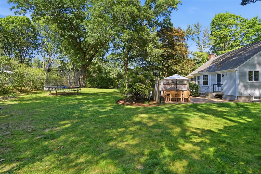 32 Wadsworth Road Duxbury, MA 02332 - Photo 3 of 38