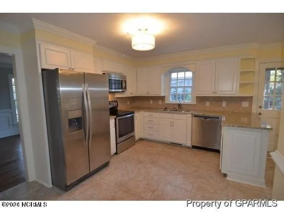 $2,400 | 208 Chowan Road, Greenville, NC 27858