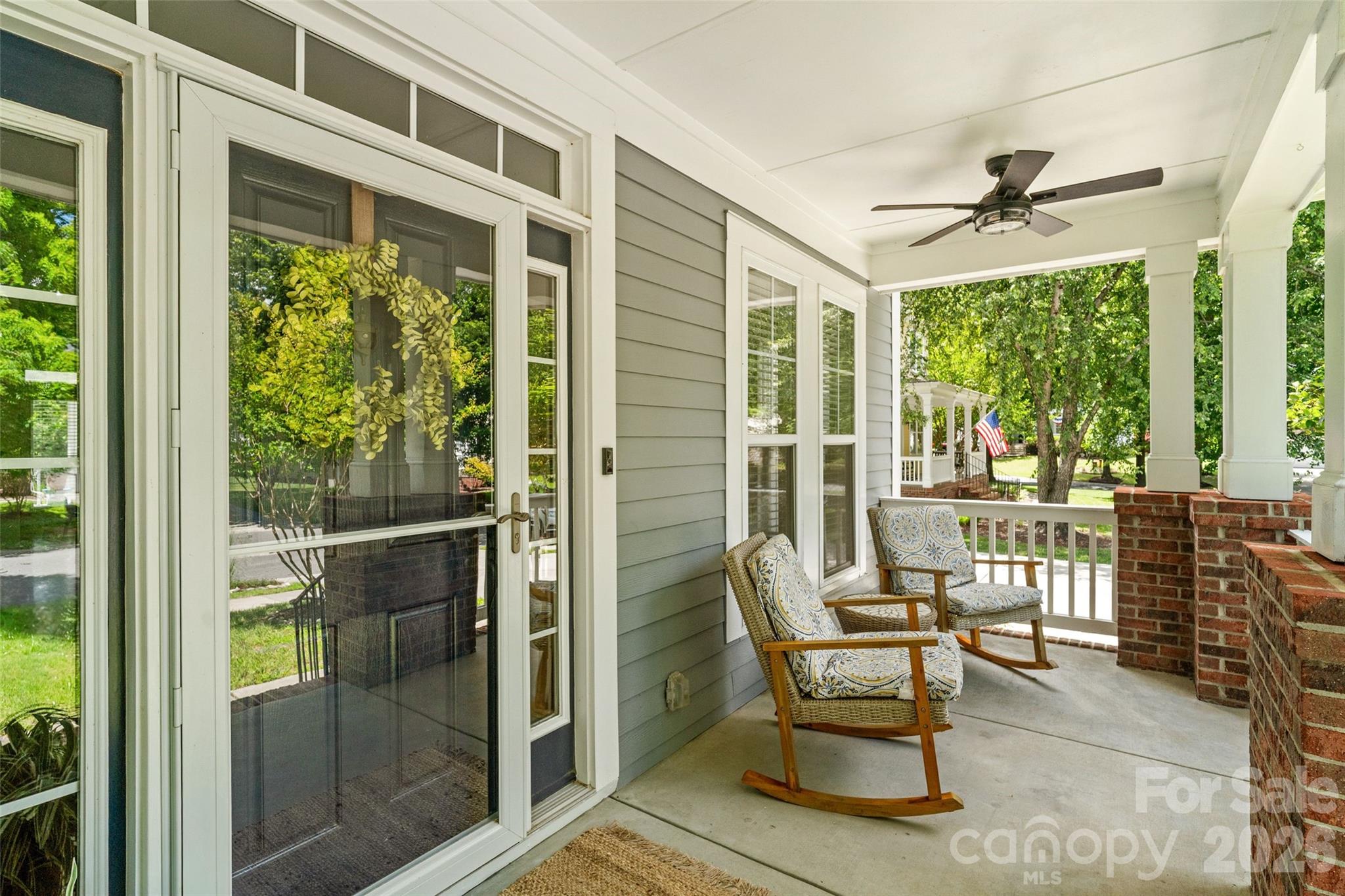 411 Shoreline Parkway Tega Cay, SC 29708 - Photo 4 of 47