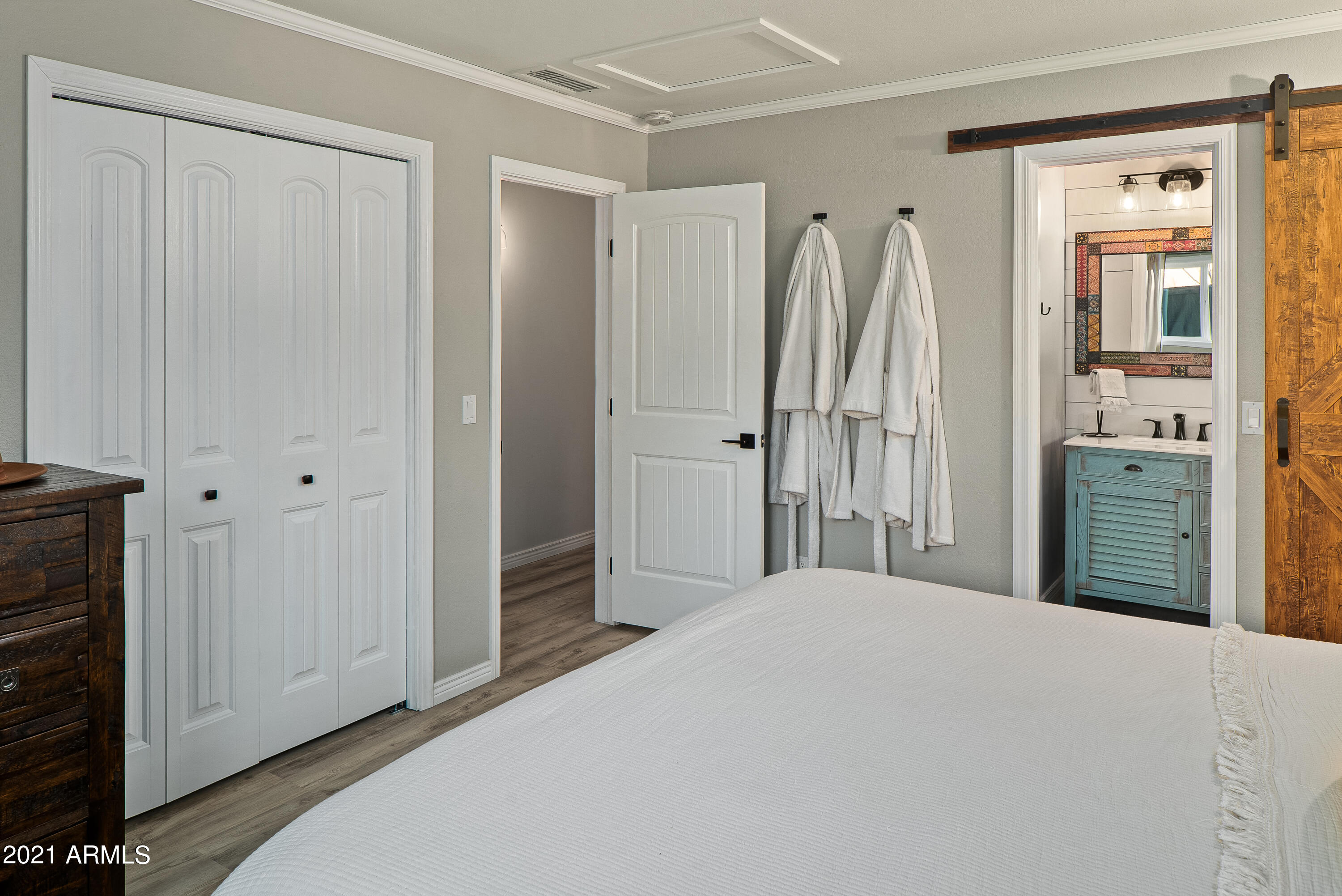 275 Northview Road Sedona, AZ 86336 - Photo 22 of 30 JL_275Northview-interiors-07