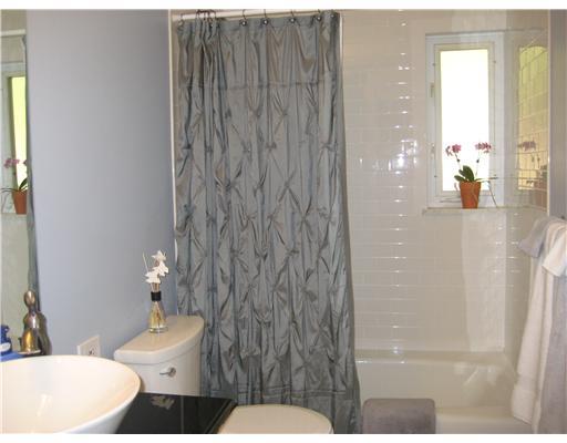 299 Buckingham Road Fox Chapel, PA 15215 - Photo 7 of 16 Full Bath. Located on the 1st floor,updated and remodeled!