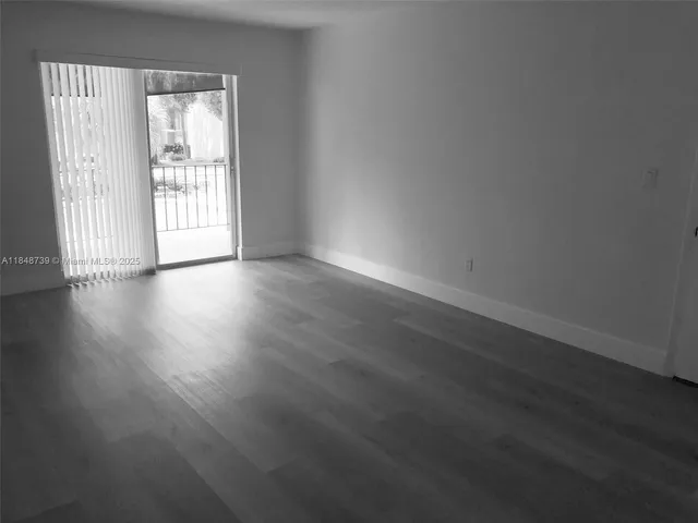 $1,900 | 10748 North Kendall Drive, Unit N20, Miami, FL 33176