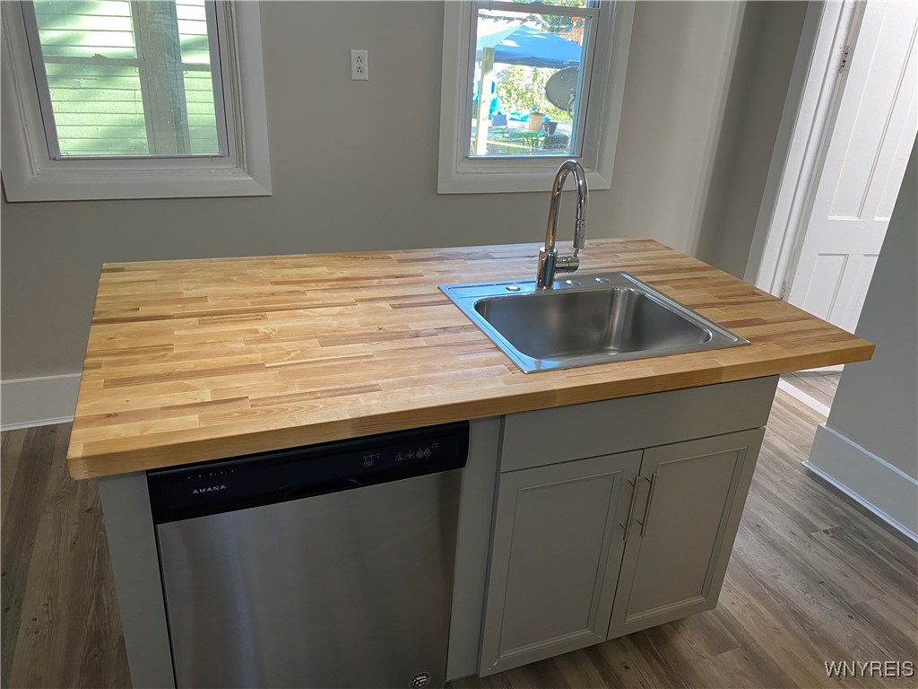 434 14th Street Buffalo, NY 14213 - Photo 12 of 26