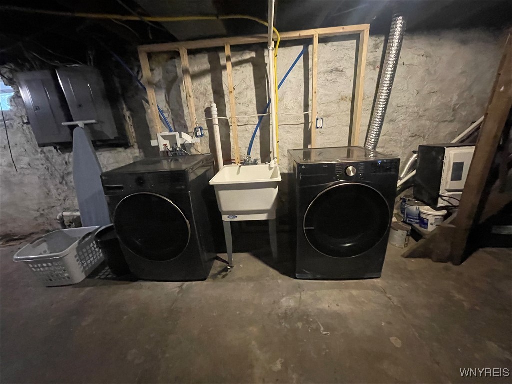 434 14th Street Buffalo, NY 14213 - Photo 25 of 26