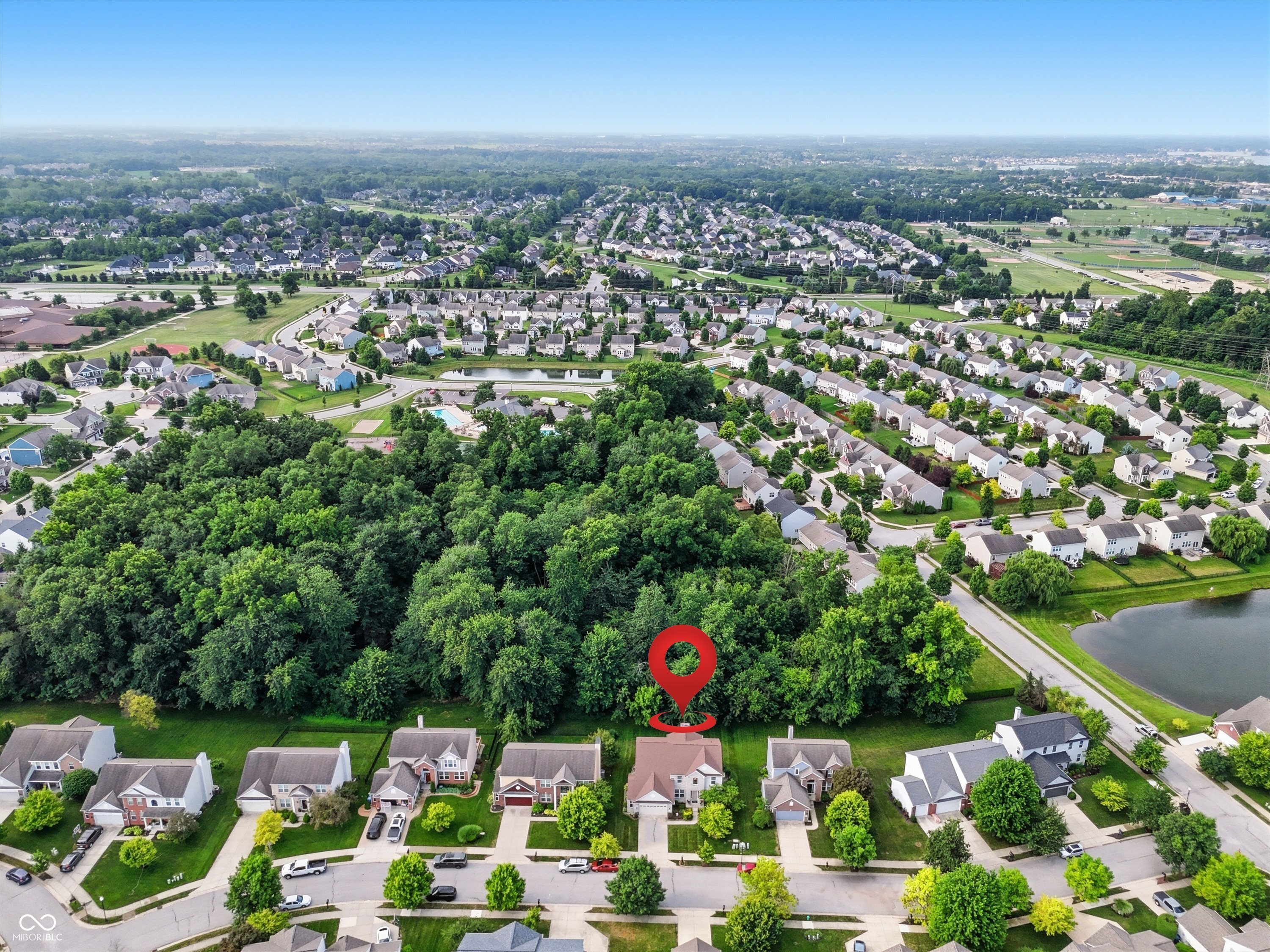 14401 Liverpool Place Fishers, IN 46037 - Photo 8 of 102