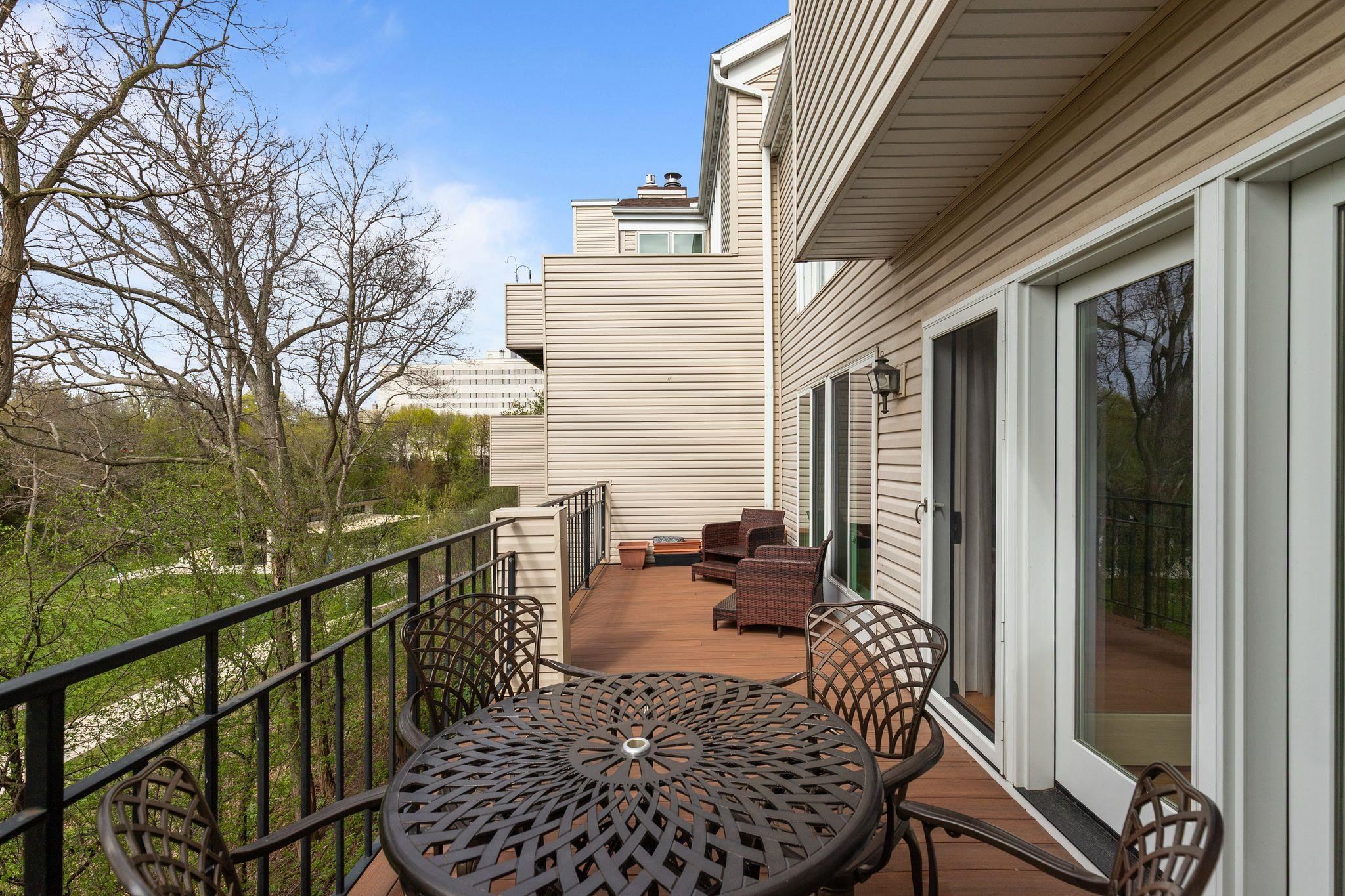 10 South Lawrence Court, Unit 10 Appleton, WI 54911 - Photo 23 of 33