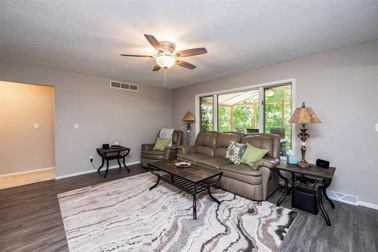 1520 Ridge Point Drive Swisher, IA 52338 - Photo 8 of 60 Gallery Image 8