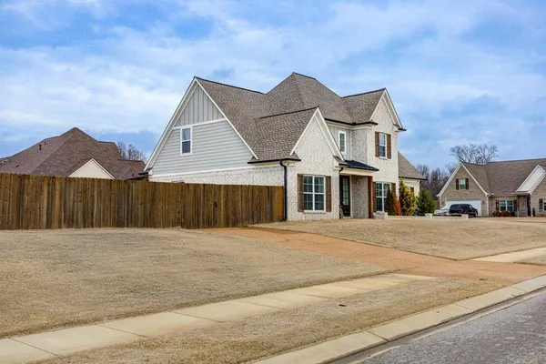 $465,000 | 207 North Chinkapin Drive, Atoka, TN 38004