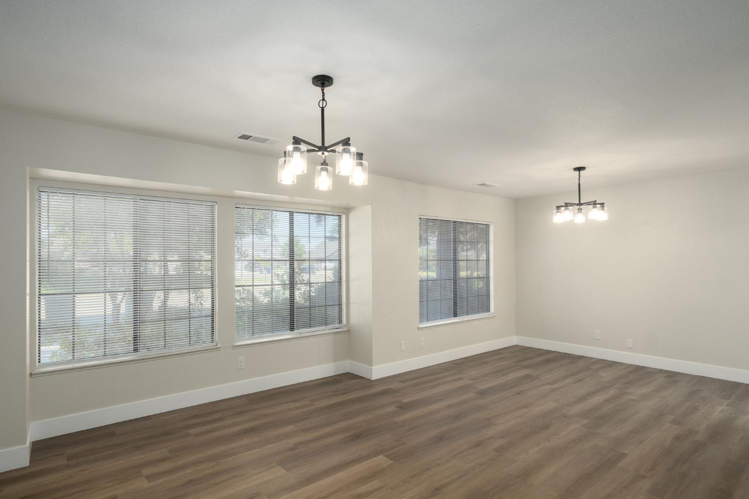 893 East Decatur Avenue Fresno, CA 93720 - Photo 7 of 36