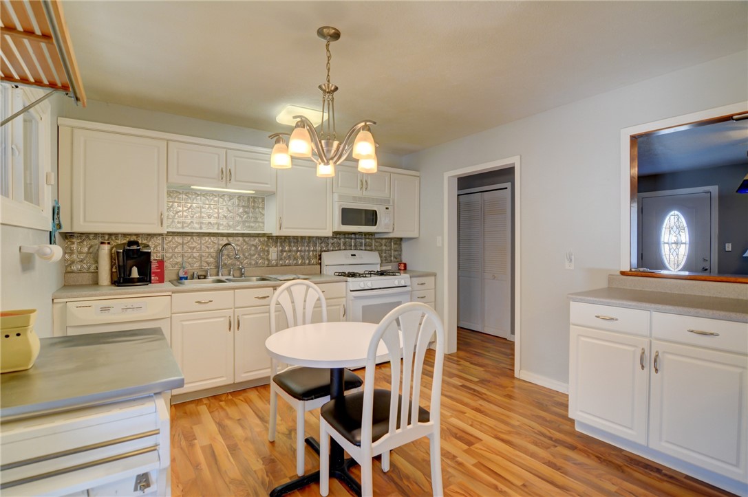 1663 West Waggoner Street Decatur, IL 62526 - Photo 8 of 29 Gallery Image 8