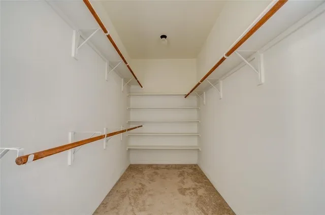 $3,200 | 28 West Oaks Drive, Houston, TX 77058