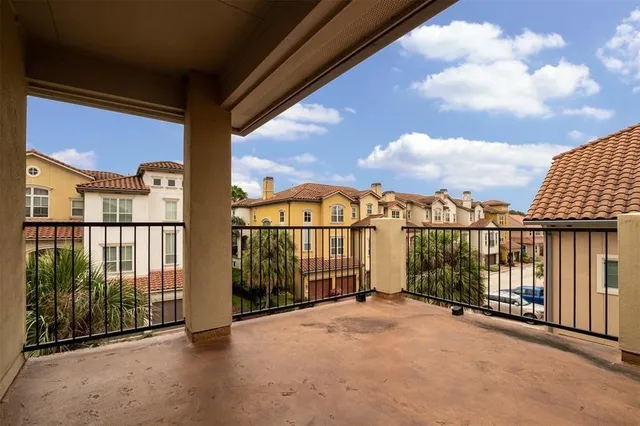 $3,200 | 28 West Oaks Drive, Houston, TX 77058