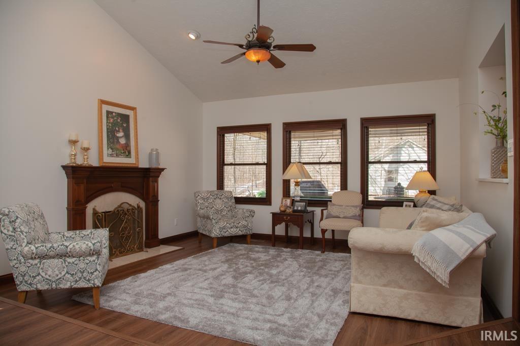 523 Miller Road Evansville, IN 47712 - Photo 12 of 36 Gallery Image 12