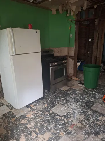 $120,000 | 74 Elizabeth Street, Amsterdam, NY 12010