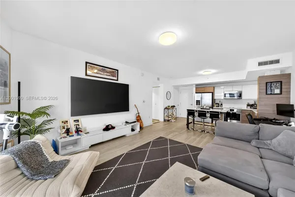 $2,750 | 1010 Southwest 2nd Avenue, Unit 1605, Miami, FL 33130