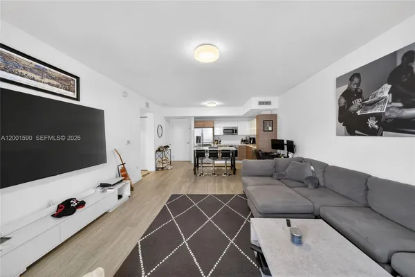 $2,750 | 1010 Southwest 2nd Avenue, Unit 1605, Miami, FL 33130