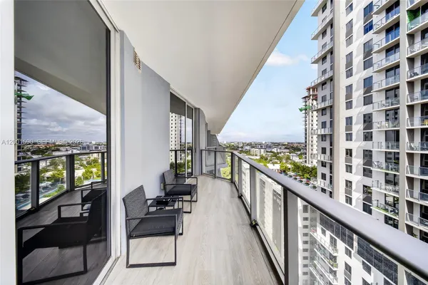 $2,750 | 1010 Southwest 2nd Avenue, Unit 1605, Miami, FL 33130