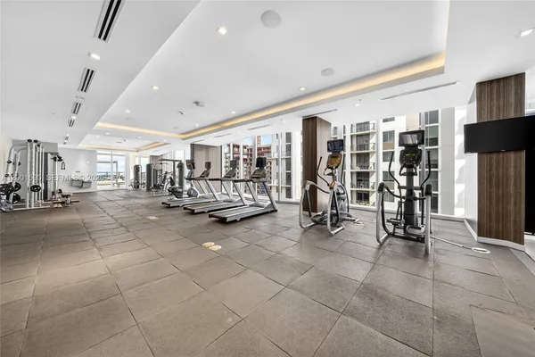 $2,750 | 1010 Southwest 2nd Avenue, Unit 1605, Miami, FL 33130