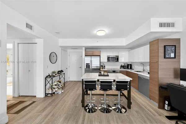 $2,750 | 1010 Southwest 2nd Avenue, Unit 1605, Miami, FL 33130