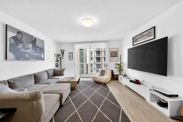 $2,750 | 1010 Southwest 2nd Avenue, Unit 1605, Miami, FL 33130