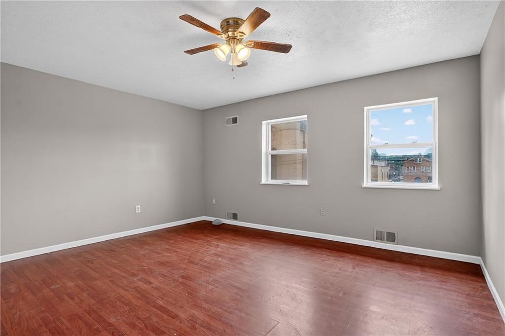 16-22 Helen Street McKees Rocks, PA 15136 - Photo 17 of 31