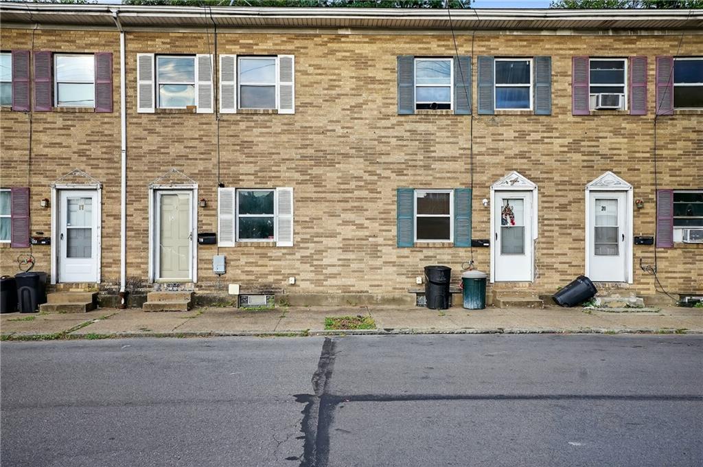 16-22 Helen Street McKees Rocks, PA 15136 - Photo 6 of 31