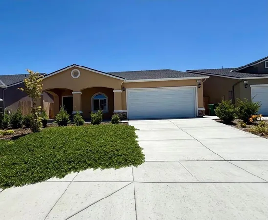 $364,900 | 1220 East Orange Street, Avenal, CA 93204