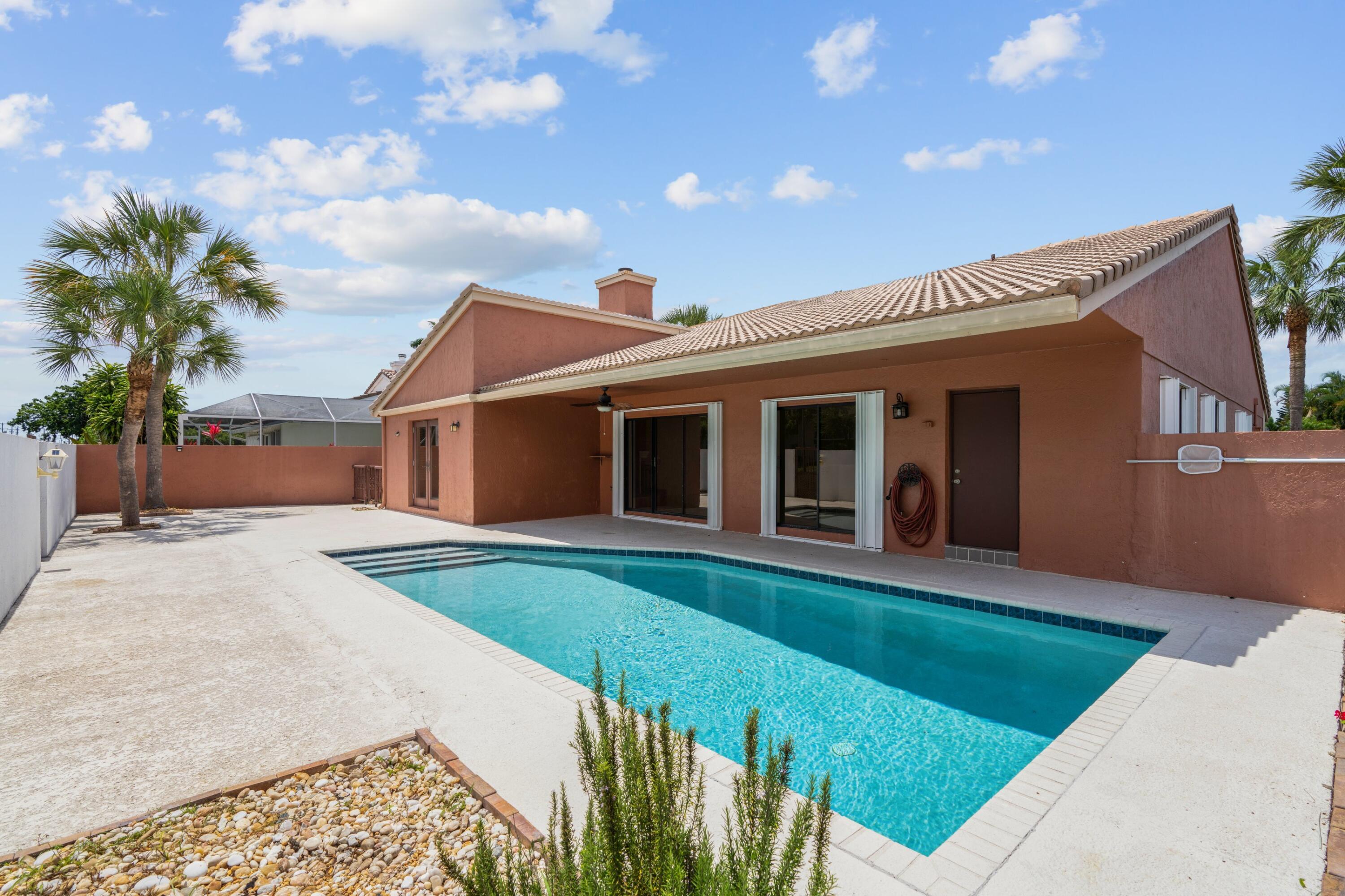 Pool & Patio