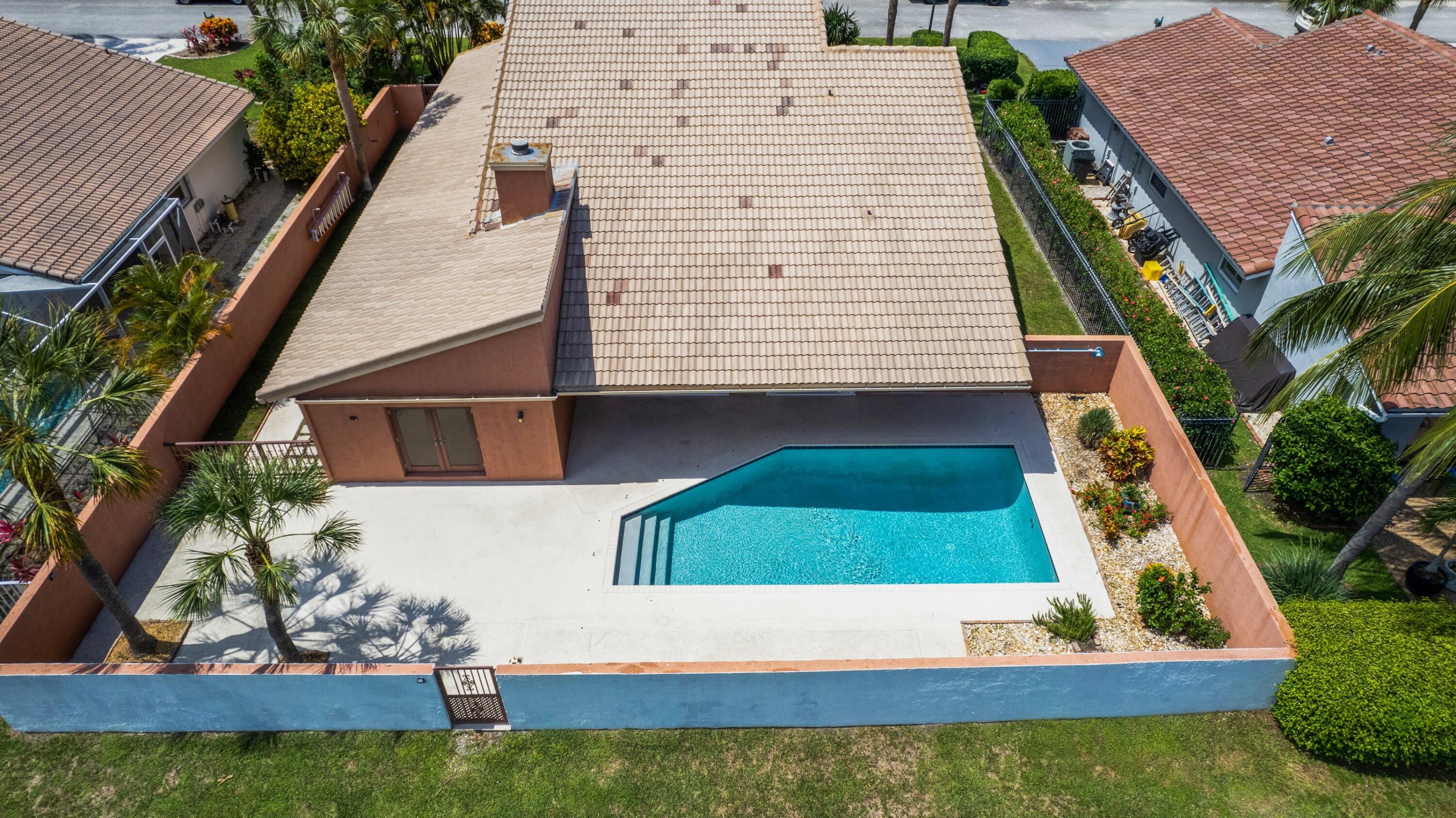 282 Northwest 69th Street Boca Raton, FL 33487 - Photo 4 of 25 Aerial Pool