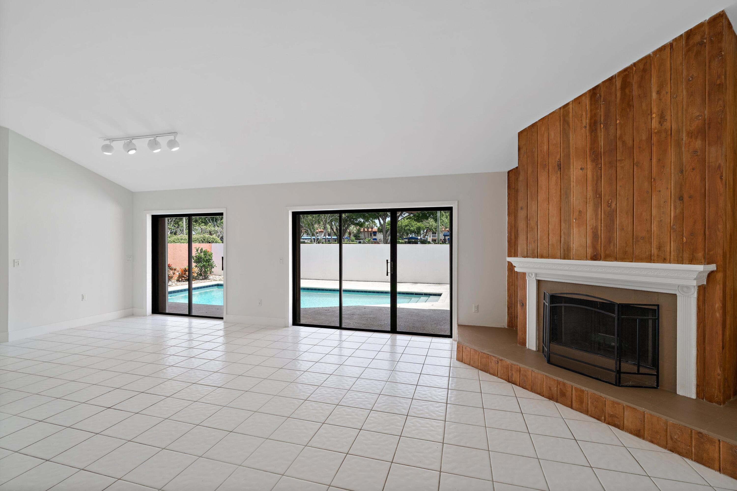 282 Northwest 69th Street Boca Raton, FL 33487 - Photo 6 of 25 Living Room