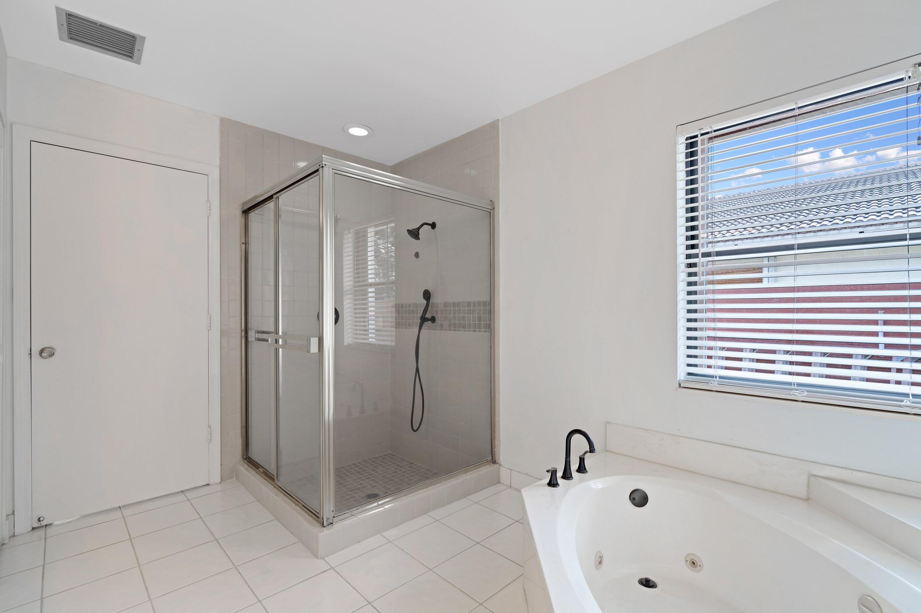 282 Northwest 69th Street Boca Raton, FL 33487 - Photo 8 of 25 Primary Bathroom