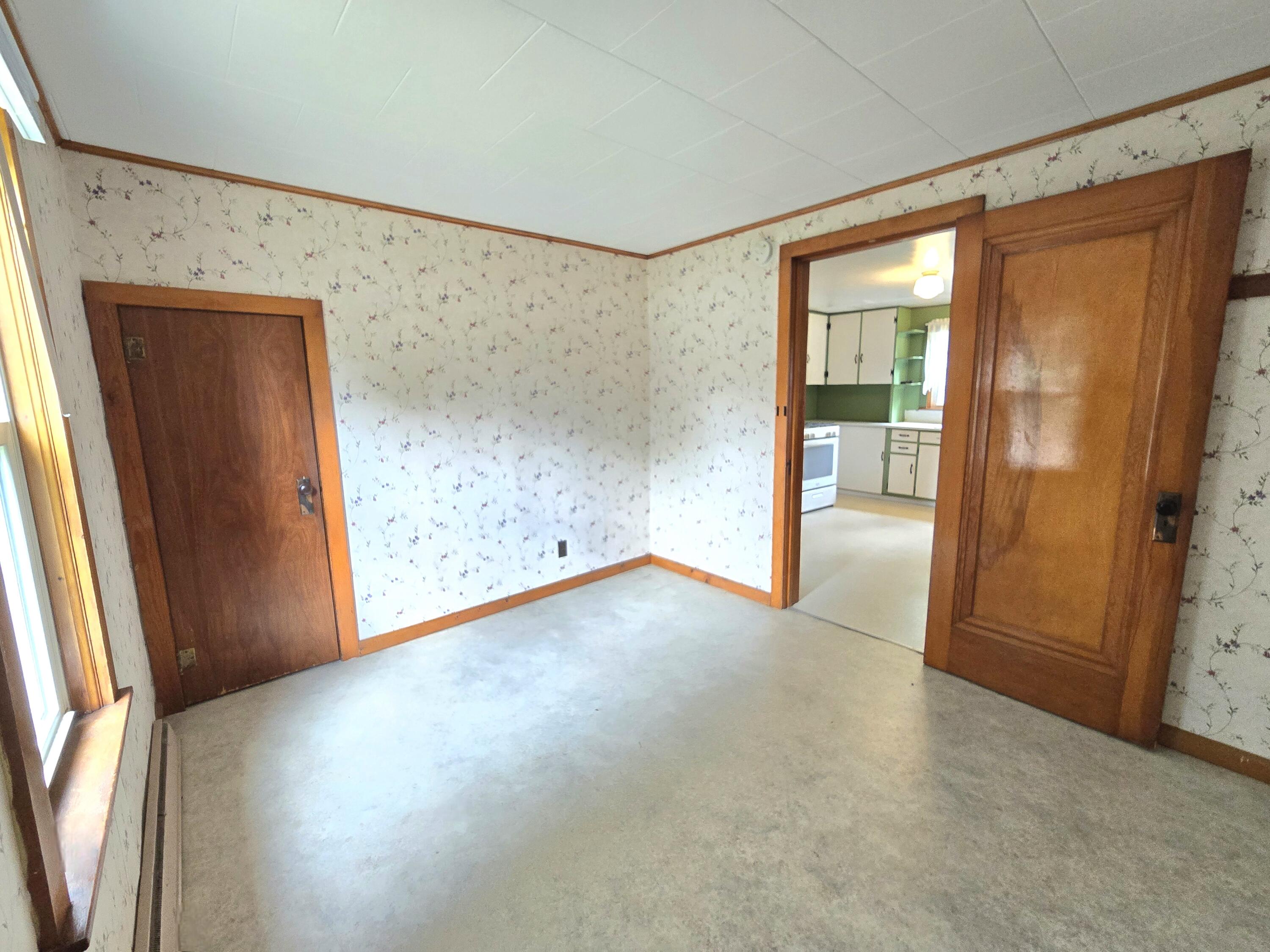 233 North Avenue Reed City, MI 49677 - Photo 17 of 47 Primary Bedroom