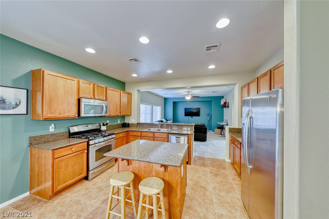 10553 Cave Ridge Street Las Vegas, NV 89179 - Photo 16 of 43 Gallery Image 16