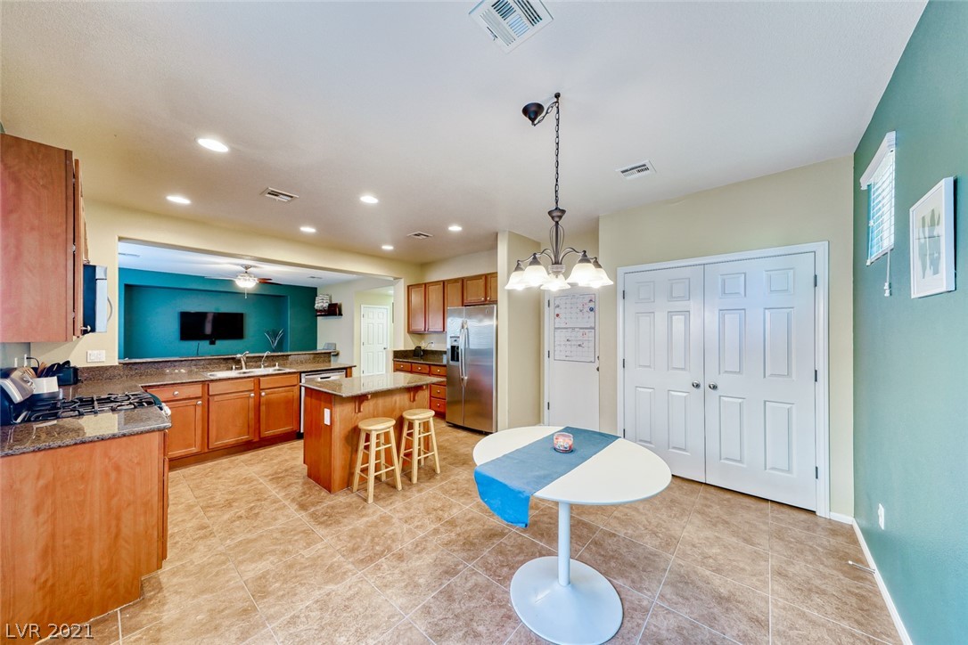 10553 Cave Ridge Street Las Vegas, NV 89179 - Photo 10 of 43 Gallery Image 10