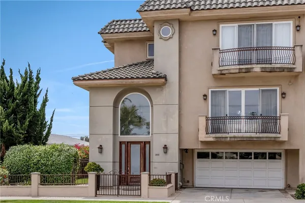 $1,895,000 | 1905 Colby Avenue, Los Angeles, CA 90025