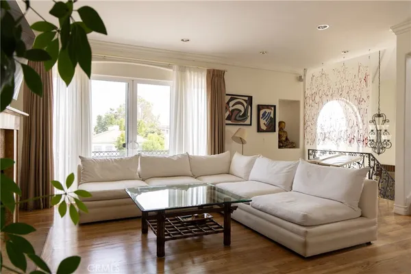 $1,895,000 | 1905 Colby Avenue, Los Angeles, CA 90025
