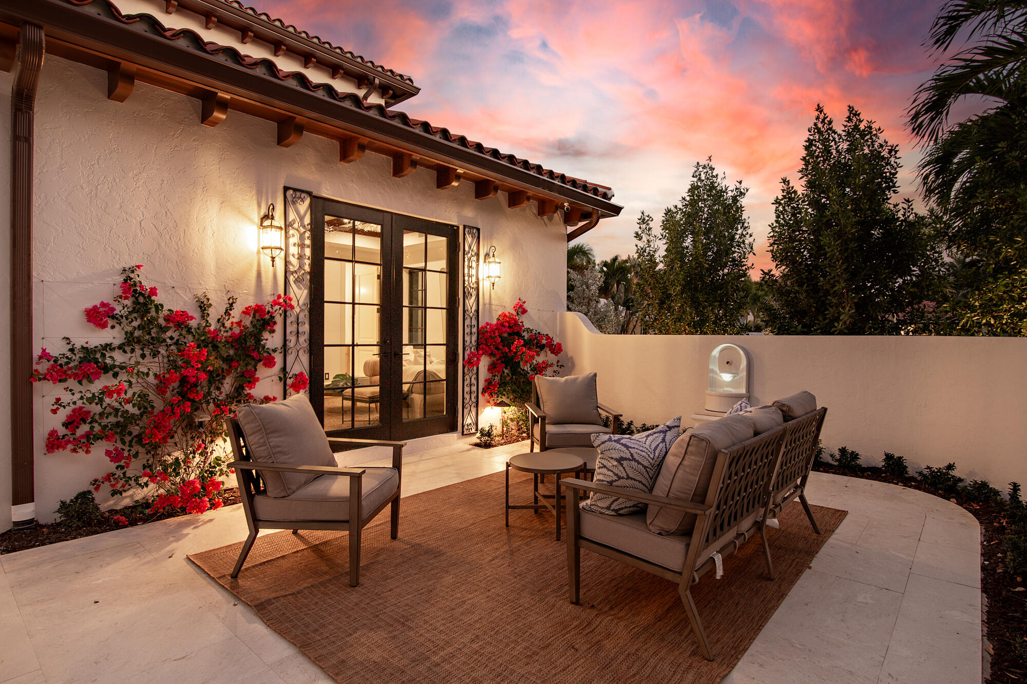 265 Marlborough Road West Palm Beach, FL 33405 - Photo 32 of 76 Twilight Courtyard
