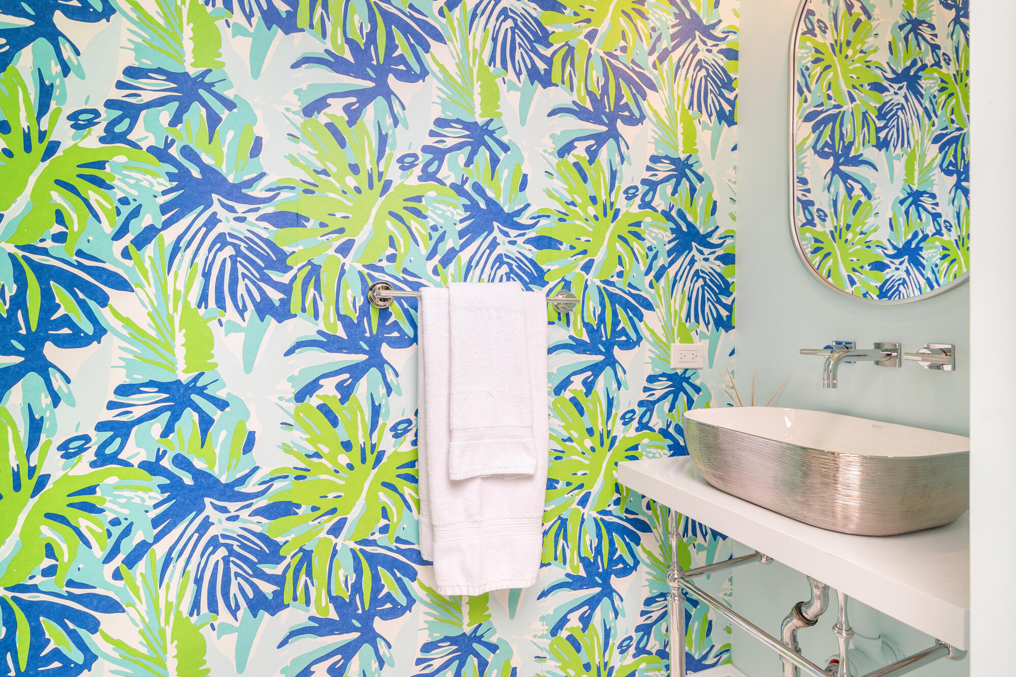 265 Marlborough Road West Palm Beach, FL 33405 - Photo 54 of 76 Cabana Bathroom