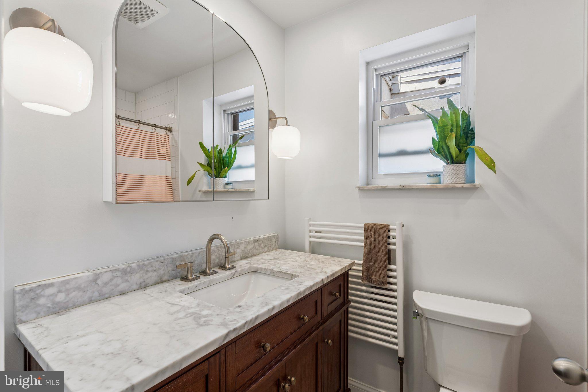 1109 Morris Street Philadelphia, PA 19148 - Photo 27 of 32 Full Bathroom
